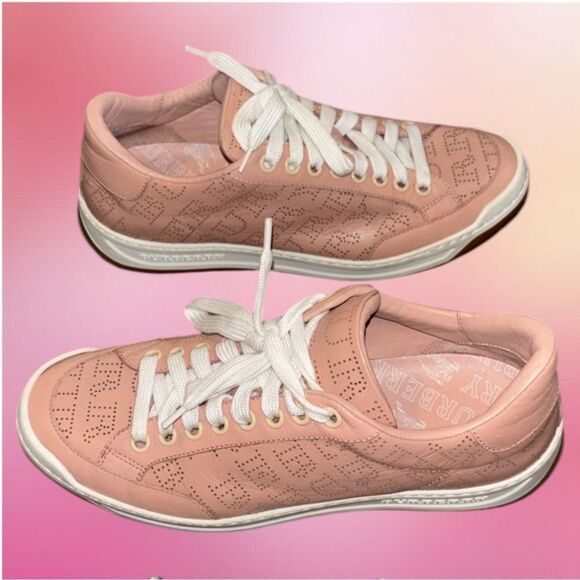 BURBERRY Leather sneakers made in Italy pink color Excellent condition 36.5. - Picture 1 of 10